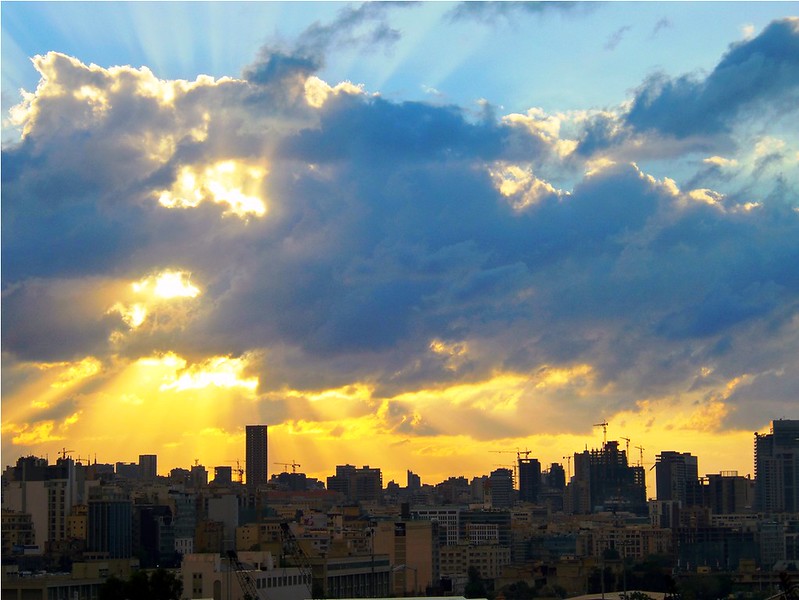 Sunset Over Beirut<br/>© <a href="https://flickr.com/people/93597021@N02" target="_blank" rel="nofollow">93597021@N02</a> (<a href="https://flickr.com/photo.gne?id=14979419384" target="_blank" rel="nofollow">Flickr</a>)