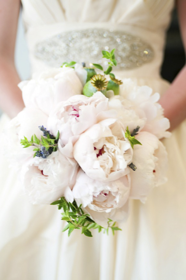 pink-peony-bouquet-modern-wedding-bouquet-unique-wedding-bouquet-580x872
